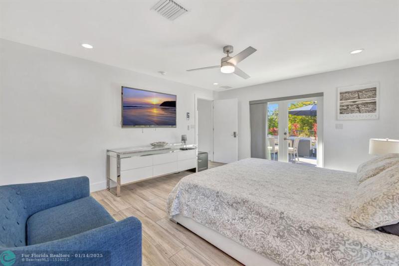  Single Family Homes Photo 37: 2502 NE 6th Ave  Wilton Manors,  FL 33305