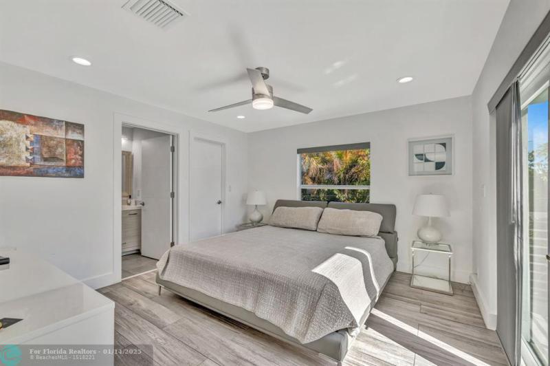  Single Family Homes Photo 47: 2502 NE 6th Ave  Wilton Manors,  FL 33305