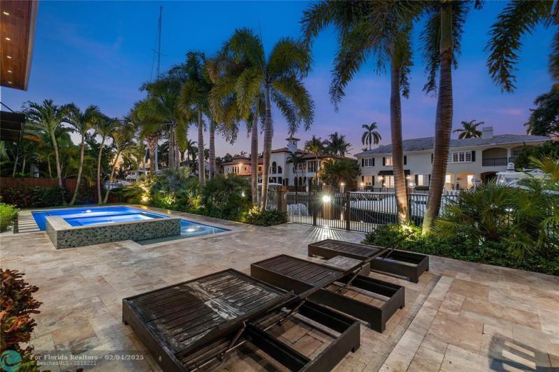  Single Family Homes Photo 15: 615 Royal Plaza Dr  Fort Lauderdale,  FL 33301