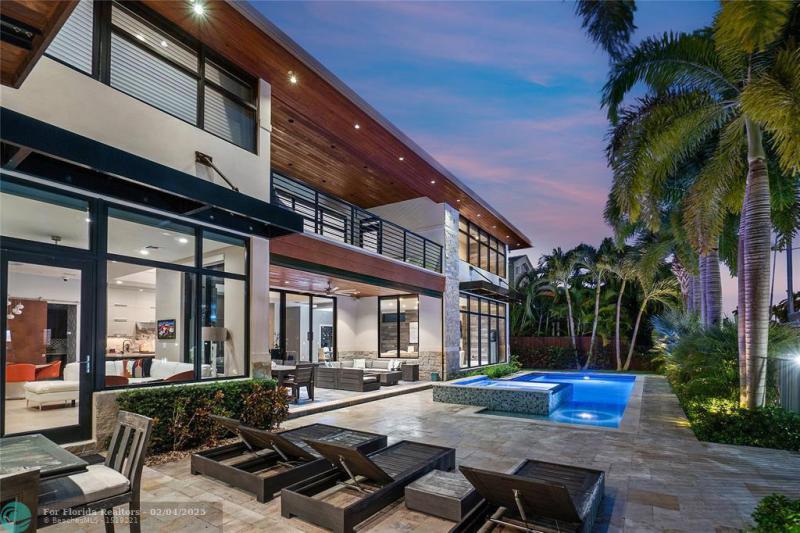  Single Family Homes Photo 18: 615 Royal Plaza Dr  Fort Lauderdale,  FL 33301
