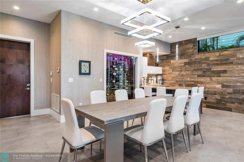 Single Family Homes Photo 23: 615 Royal Plaza Dr  Fort Lauderdale,  FL 33301