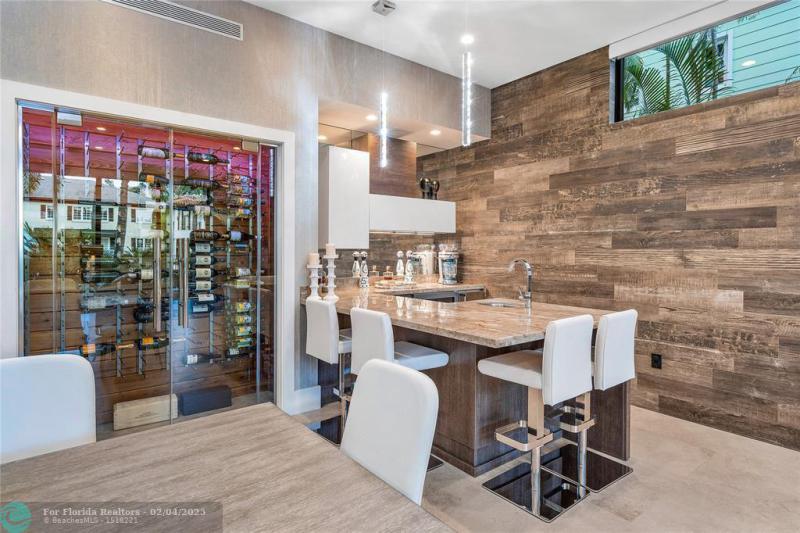  Single Family Homes Photo 24: 615 Royal Plaza Dr  Fort Lauderdale,  FL 33301