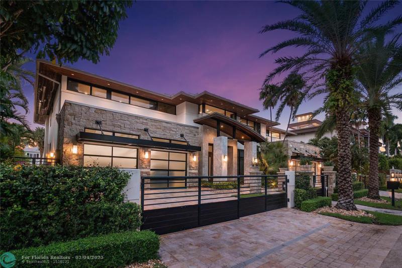  Single Family Homes Photo 4: 615 Royal Plaza Dr  Fort Lauderdale,  FL 33301