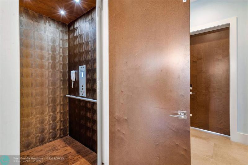  Single Family Homes Photo 60: 615 Royal Plaza Dr  Fort Lauderdale,  FL 33301
