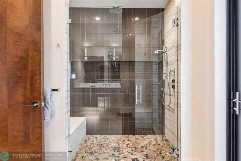  Single Family Homes Photo 62: 615 Royal Plaza Dr  Fort Lauderdale,  FL 33301