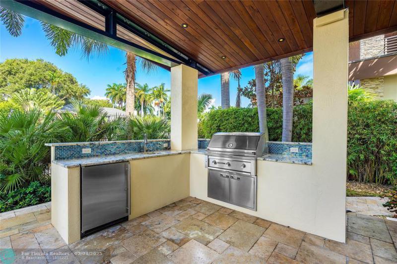  Single Family Homes Photo 68: 615 Royal Plaza Dr  Fort Lauderdale,  FL 33301