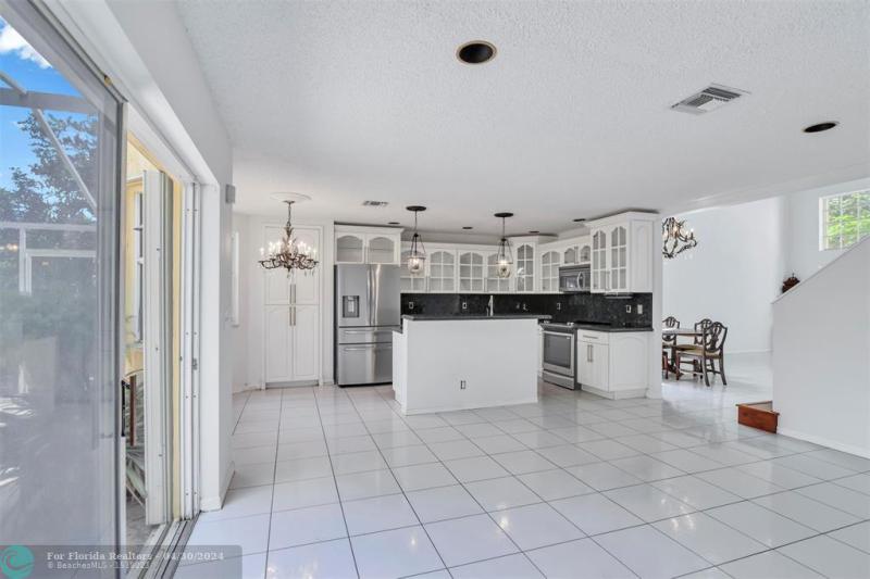  Single Family Homes Photo 15: 6861 NW 27th St  Margate,  FL 33063