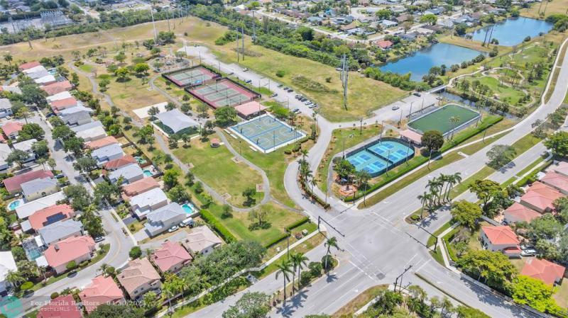  Single Family Homes Photo 38: 6861 NW 27th St  Margate,  FL 33063
