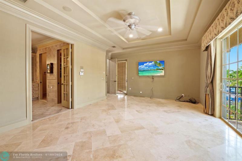  Single Family Homes Photo 19: 2601 NE 50th St  Lighthouse Point,  FL 33064