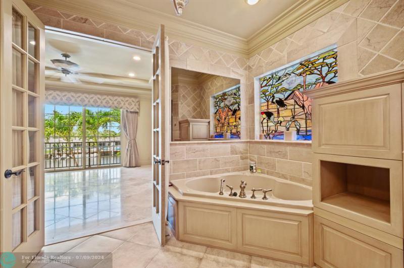  Single Family Homes Photo 26: 2601 NE 50th St  Lighthouse Point,  FL 33064