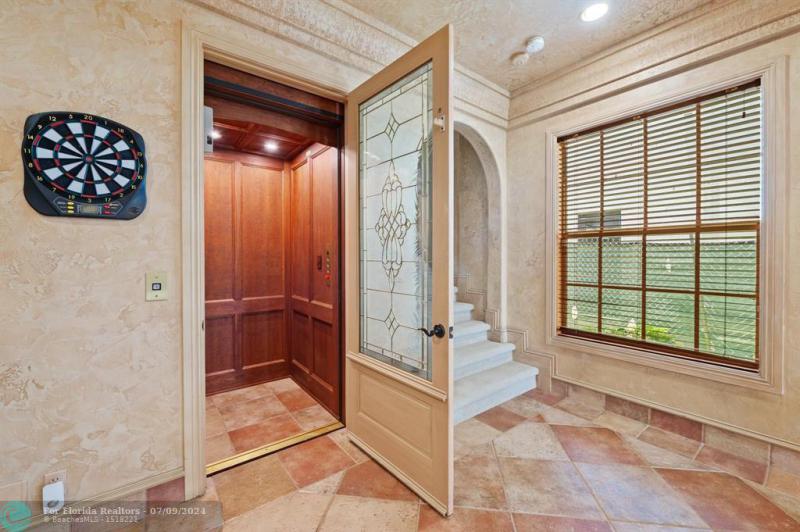  Single Family Homes Photo 30: 2601 NE 50th St  Lighthouse Point,  FL 33064