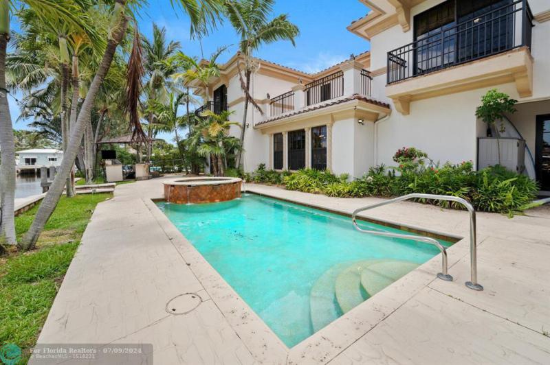  Single Family Homes Photo 34: 2601 NE 50th St  Lighthouse Point,  FL 33064