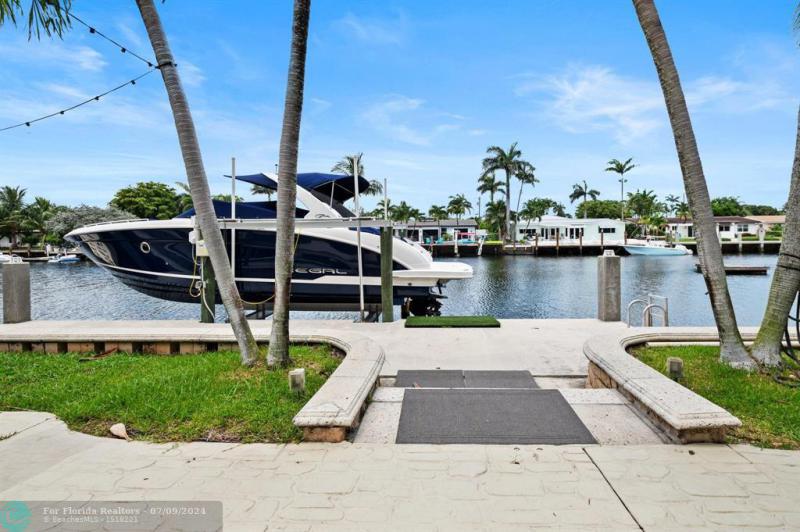  Single Family Homes Photo 36: 2601 NE 50th St  Lighthouse Point,  FL 33064