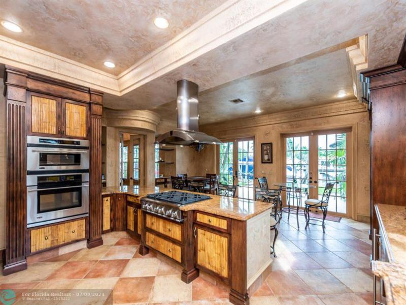  Single Family Homes Photo 40: 2601 NE 50th St  Lighthouse Point,  FL 33064