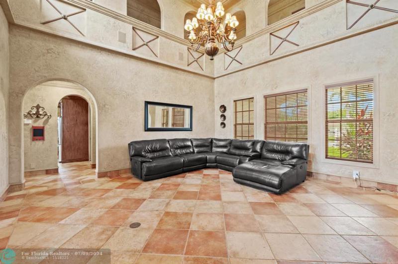  Single Family Homes Photo 7: 2601 NE 50th St  Lighthouse Point,  FL 33064