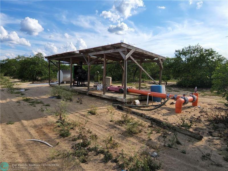  Commercial & Industrial Land Images 