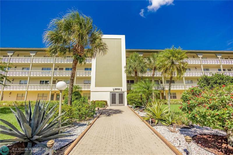  Condo & Townhome Photos