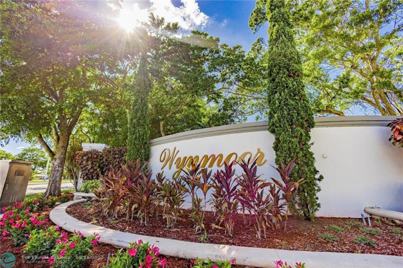  Condo & Townhome Photos
