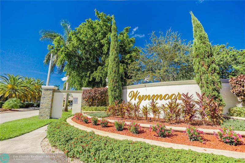  Condo & Townhome Photos