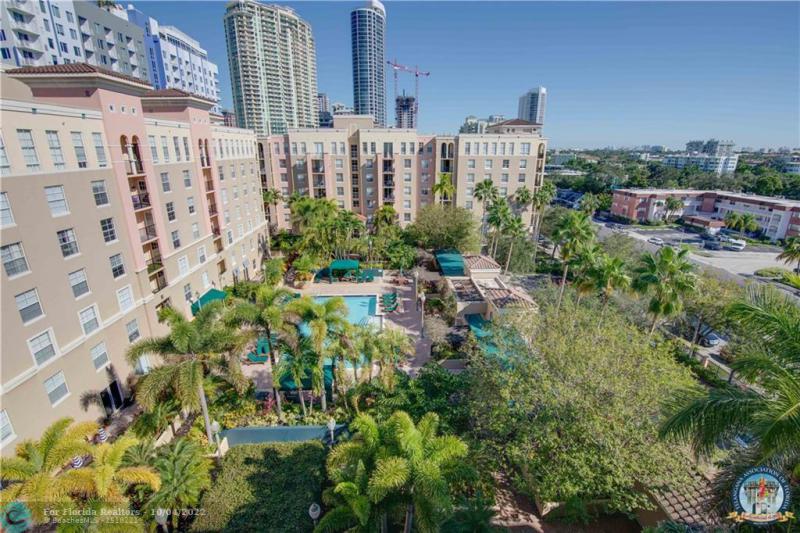  Condo & Townhome Photos