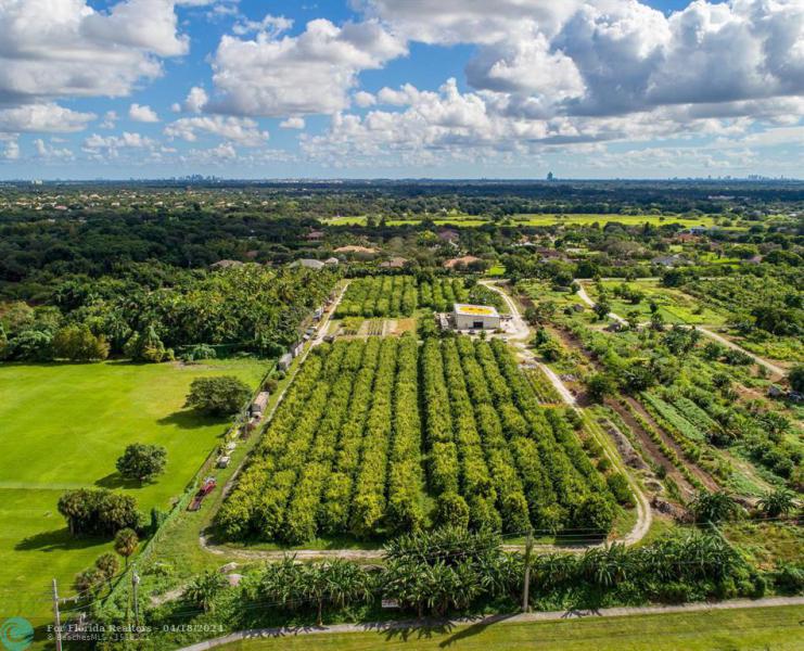  Commercial & Industrial Land Images 