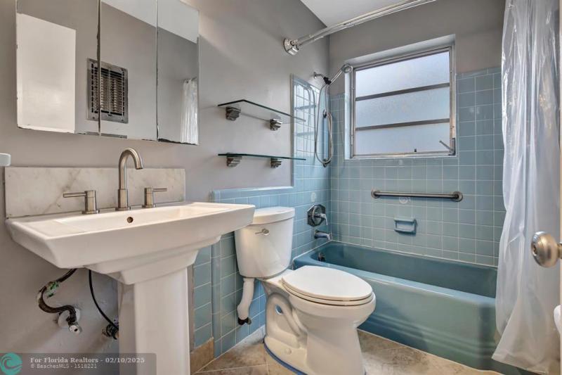 Duplex, Triplex and Fourplex Images