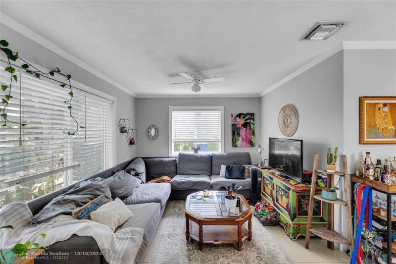 Duplex, Triplex and Fourplex Images