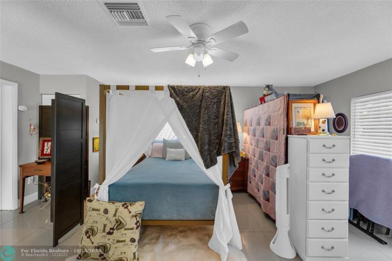 Duplex, Triplex and Fourplex Images