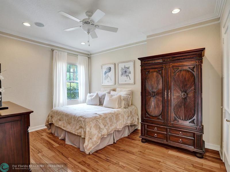  Single Family Homes Photo 22: 15093 SW 16th St  Davie,  FL 33326