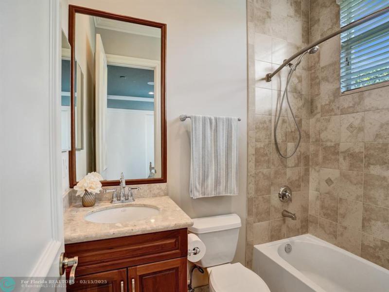  Single Family Homes Photo 23: 15093 SW 16th St  Davie,  FL 33326