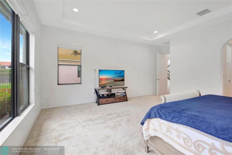  Single Family Homes Photo 27: 11348 SW 12th St  Pembroke Pines,  FL 33025