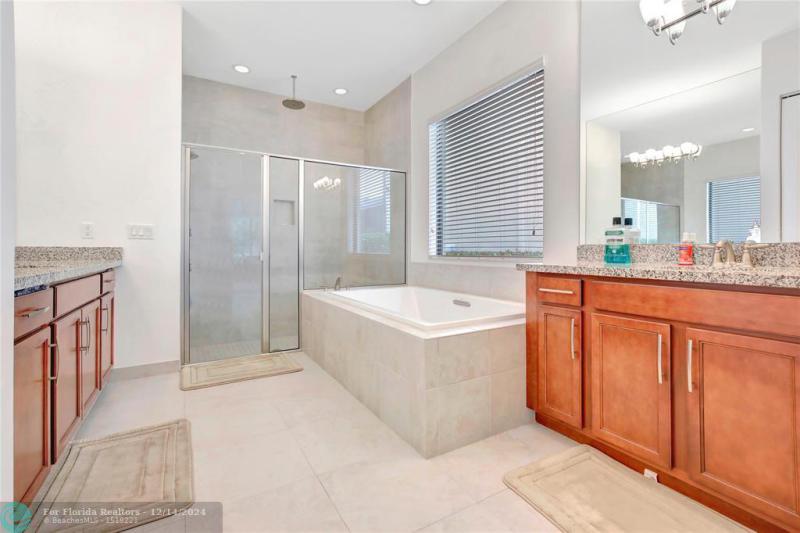  Single Family Homes Photo 29: 11348 SW 12th St  Pembroke Pines,  FL 33025