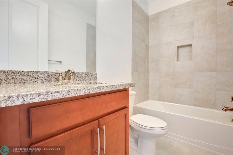  Single Family Homes Photo 35: 11348 SW 12th St  Pembroke Pines,  FL 33025