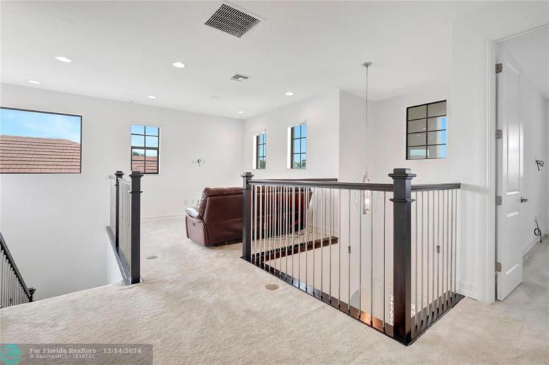  Single Family Homes Photo 36: 11348 SW 12th St  Pembroke Pines,  FL 33025