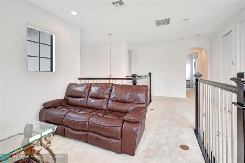  Single Family Homes Photo 38: 11348 SW 12th St  Pembroke Pines,  FL 33025