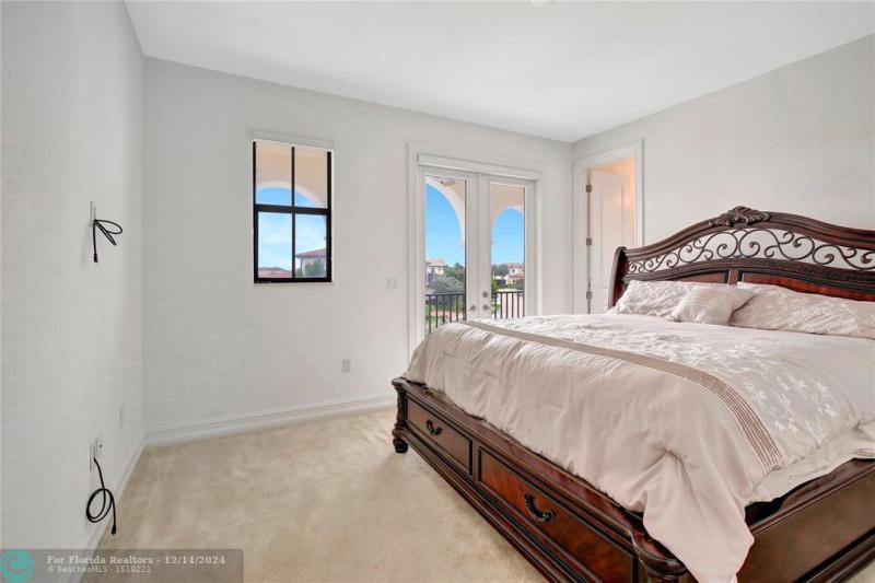  Single Family Homes Photo 40: 11348 SW 12th St  Pembroke Pines,  FL 33025