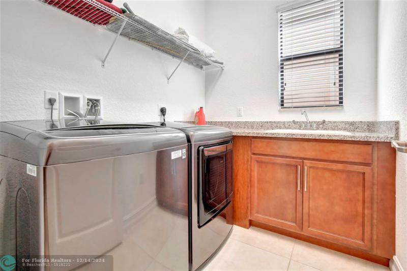  Single Family Homes Photo 43: 11348 SW 12th St  Pembroke Pines,  FL 33025