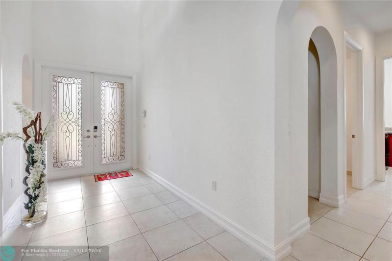  Single Family Homes Photo 6: 11348 SW 12th St  Pembroke Pines,  FL 33025