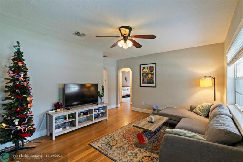 Duplex, Triplex and Fourplex Images