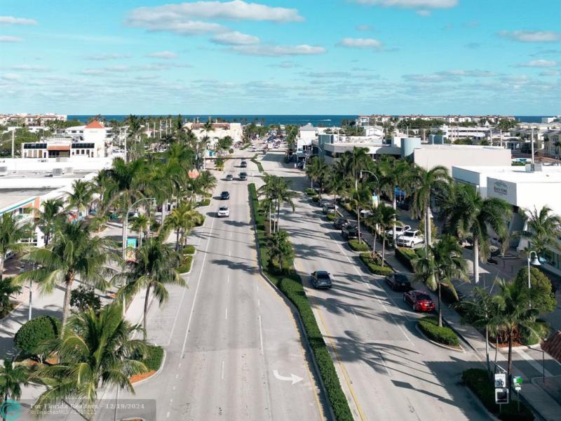  Single Family Homes Photo 18: 4621 W Tradewinds Ave  Lauderdale By The Sea,  FL 33308