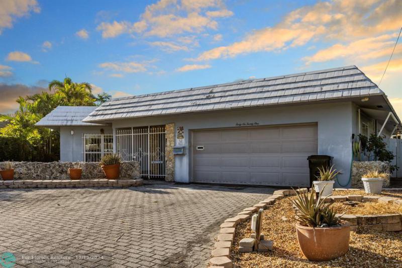  Single Family Homes Photo 26: 4621 W Tradewinds Ave  Lauderdale By The Sea,  FL 33308