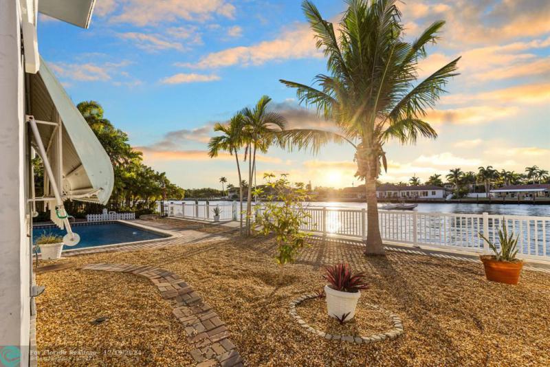  Single Family Homes Photo 27: 4621 W Tradewinds Ave  Lauderdale By The Sea,  FL 33308