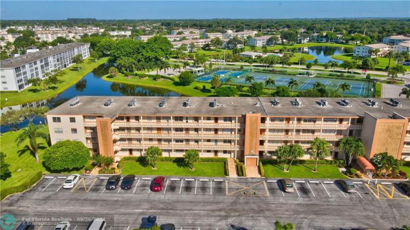  Condo & Townhome Photos