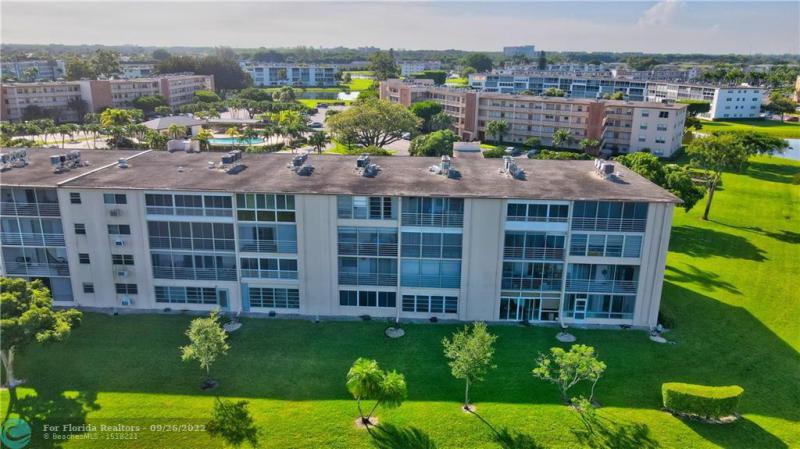  Condo & Townhome Photos