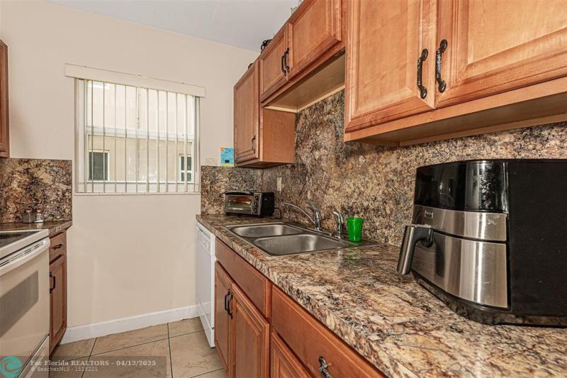 Duplex, Triplex and Fourplex Images