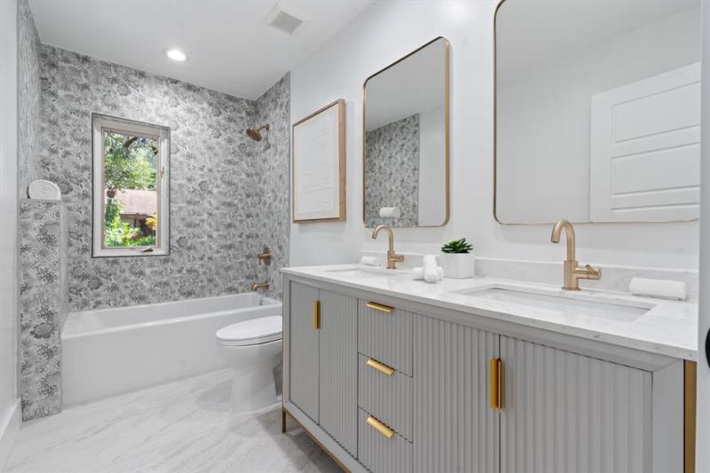 Duplex, Triplex and Fourplex Images