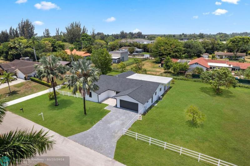  Single Family Homes Photo 4: 17021 SW 62 COURT  Southwest Ranches,  FL 33331