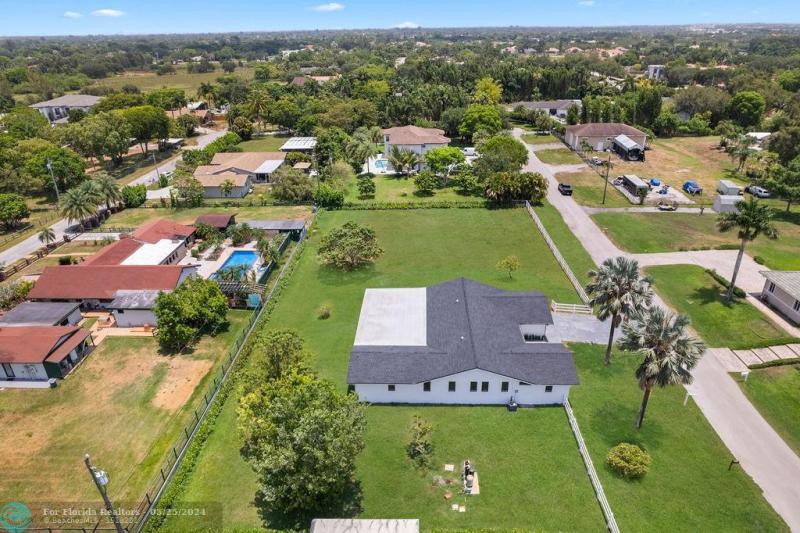  Single Family Homes Photo 7: 17021 SW 62 COURT  Southwest Ranches,  FL 33331