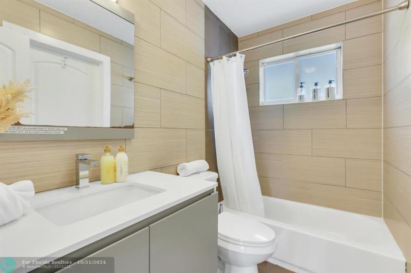 Duplex, Triplex and Fourplex Images