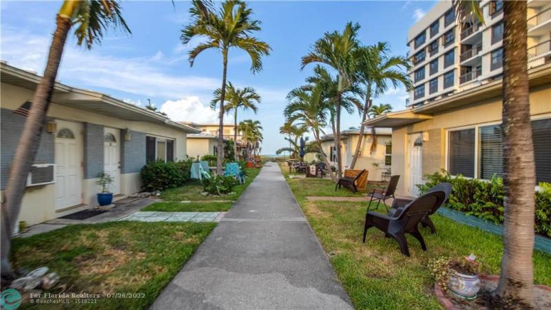  Condo & Townhome Photos